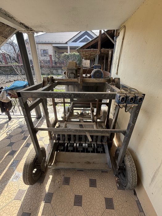 Апарат для шлакоблок