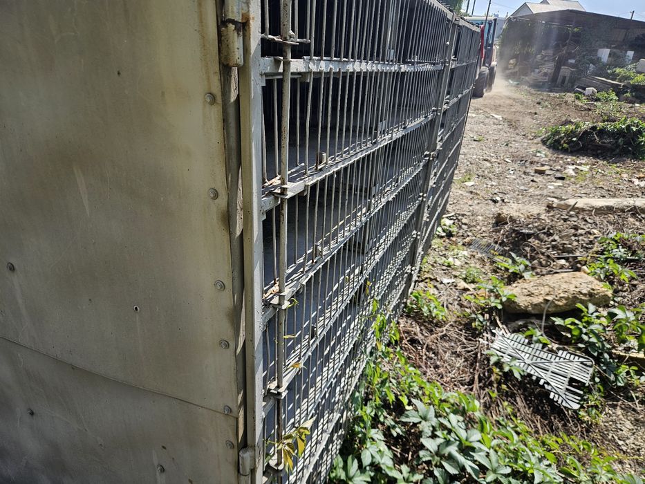 Casă metalică pentru porumbei !