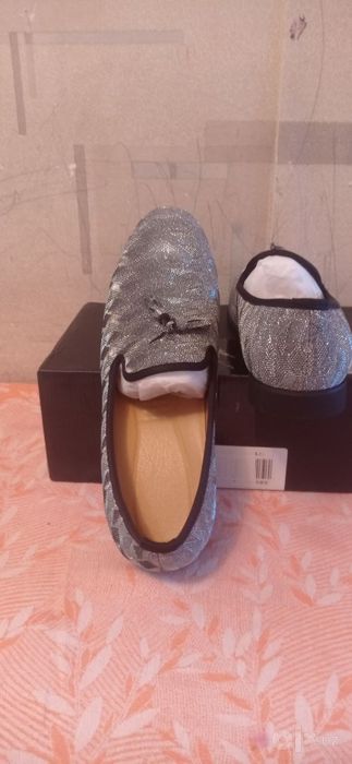 Продам НОВЫЕ мужские туфли ( лоферы).