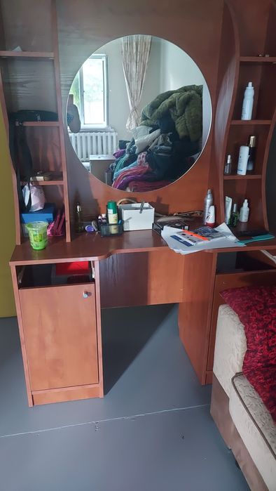 Продам спальный гарнитур