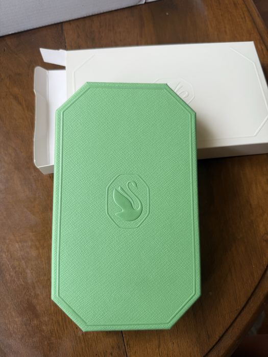 Husă Swarovski iphone 16 Noua