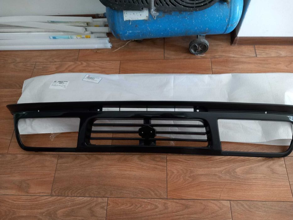 grila bara fata caroserie suzuki vitara 3 usi 5 usi