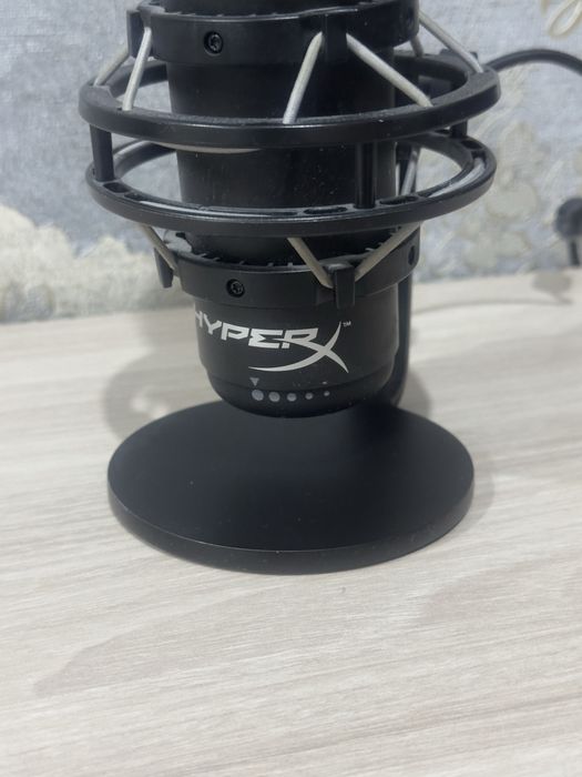 Микрофон HyperX Quadcast S