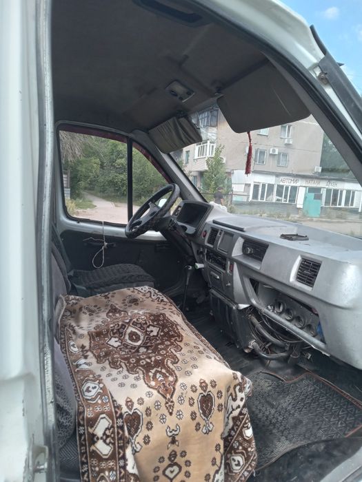 Газ Газель. 2002г