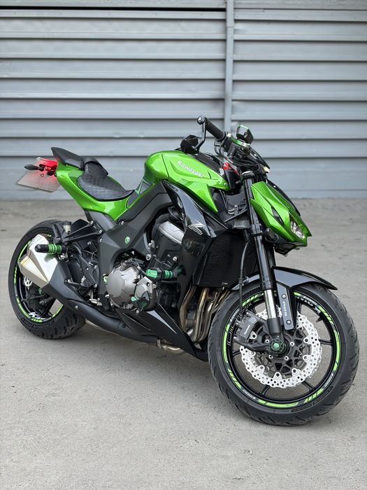 KAWASAKI Z1000 Суперстрит