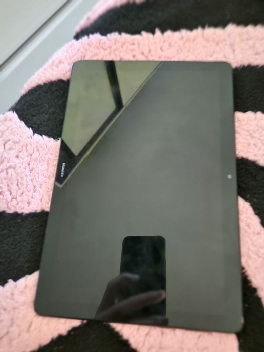 Vând tabletă Huawei