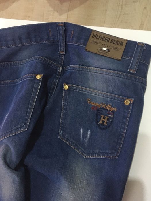 Blugi Tommy Hilfiger
