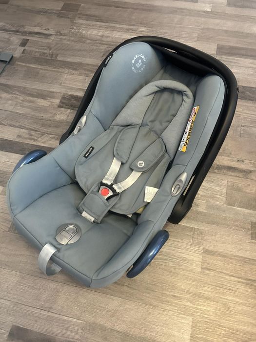 Бебешко столче / кошница за кола Maxi-Cosi CabrioFix (0-13 кг)