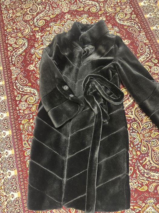 Шуба в отличном состоянии , отдам не дорого