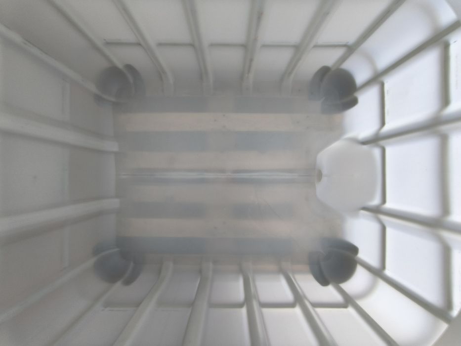 Контейнери,Бидони,Цистерни 1000 литра ,един тон!