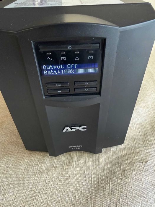 UPS APC Smart-UPS C, 1500VA/900W, Line Interactive, Tower