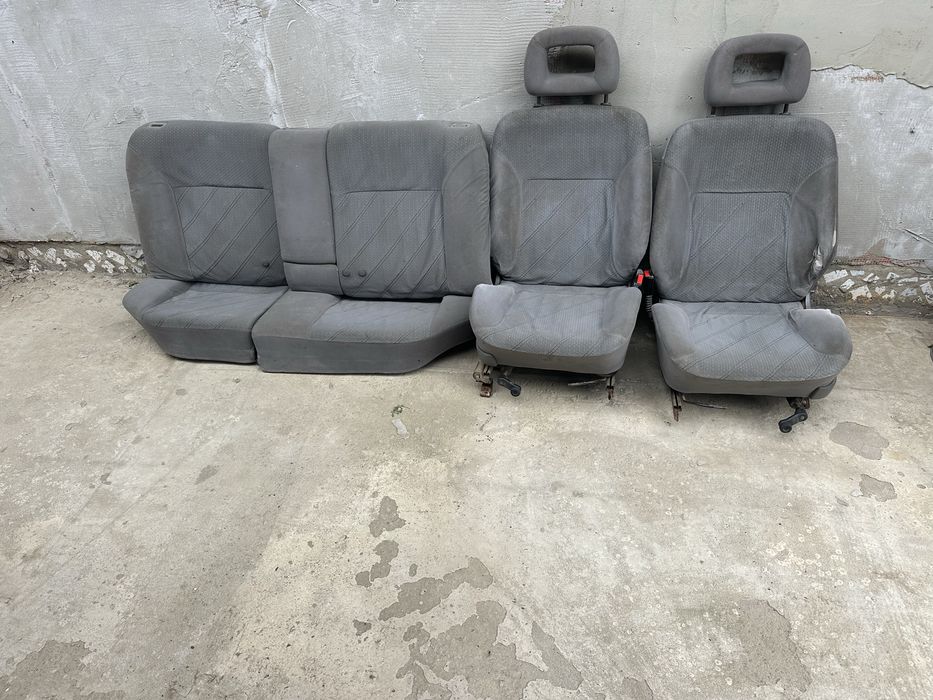Продам сиденья опель вектра А
