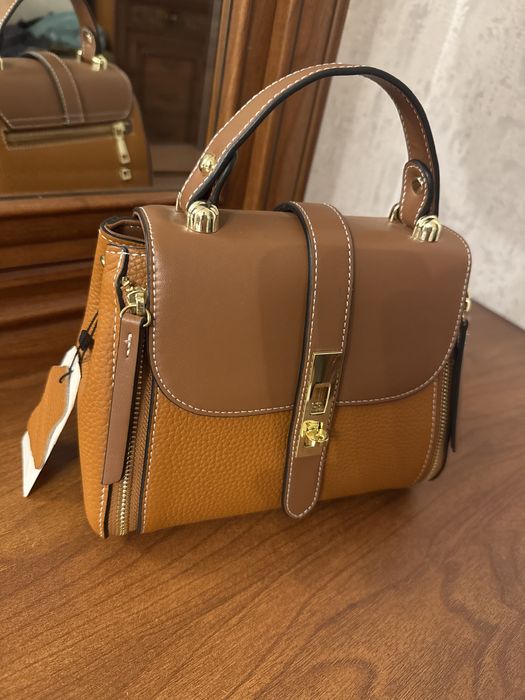 Кожаная рыжая сумка