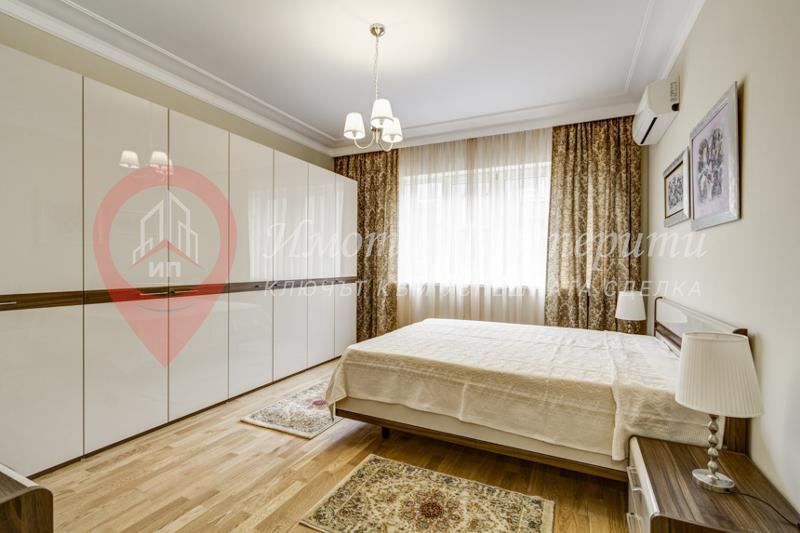 Дава се под наем Тристаен апартамент в София, Център - 160 кв.м за 2100 € - Снимка #7