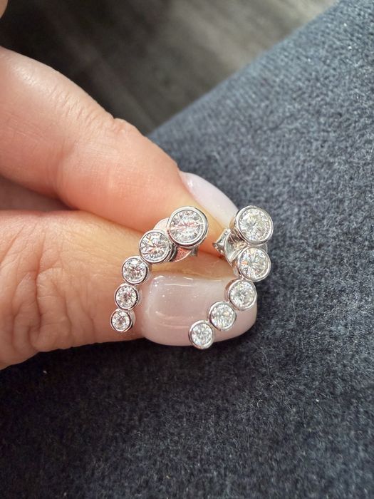 Сережки с муассанитом. Новые.