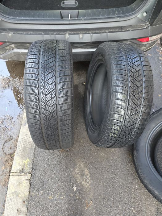 Set 4 anvelope iarna Pirelli & Dunlop 235/60/R18