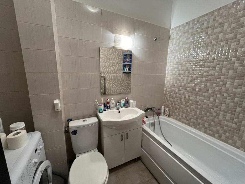 Închiriez garsonieră