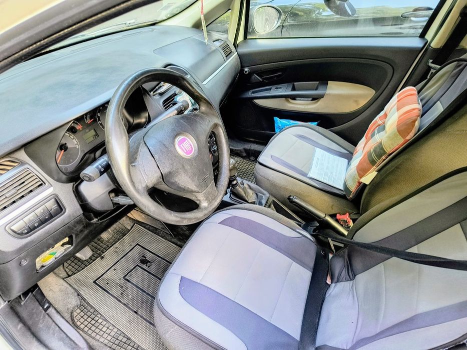 Vand Fiat Linea an fabricație 2008