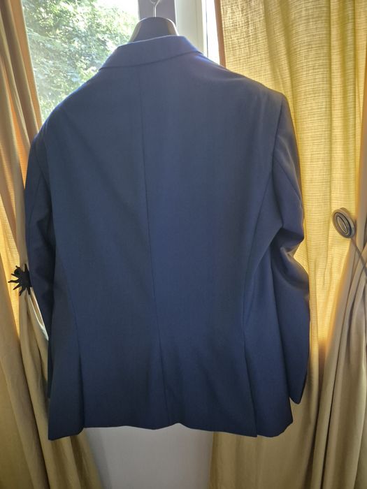 Costum nou, impecabil, culoare gri, elegant pentru barbati din 2 piese