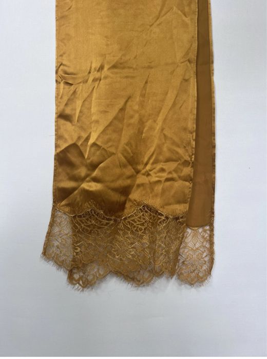 Шал Faith Connecion златисто жълт