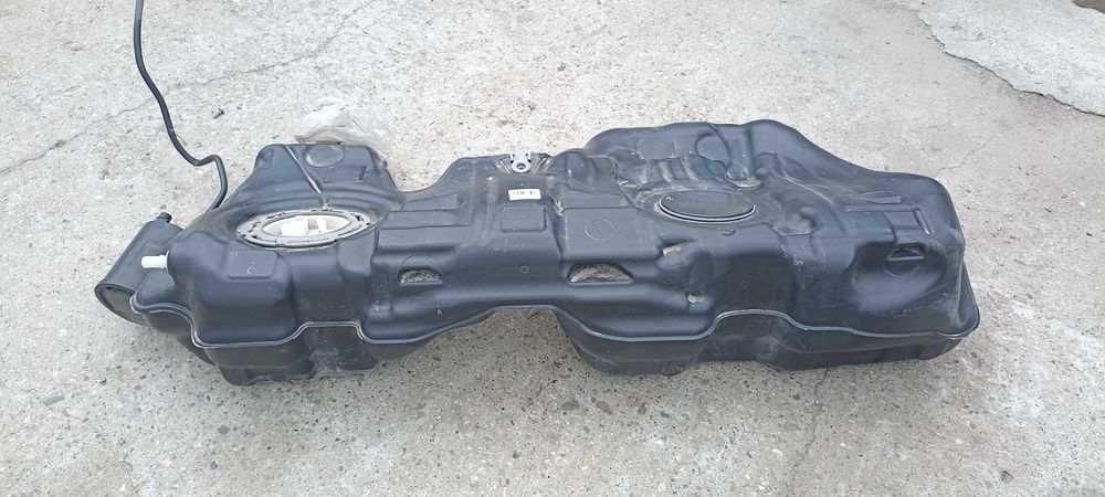 Rezervor combustibil benzina BMW F30 F31 F80 M3 Seria 4 F32 F36 F82 M4