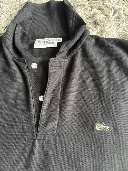 Tricou Lacoste.