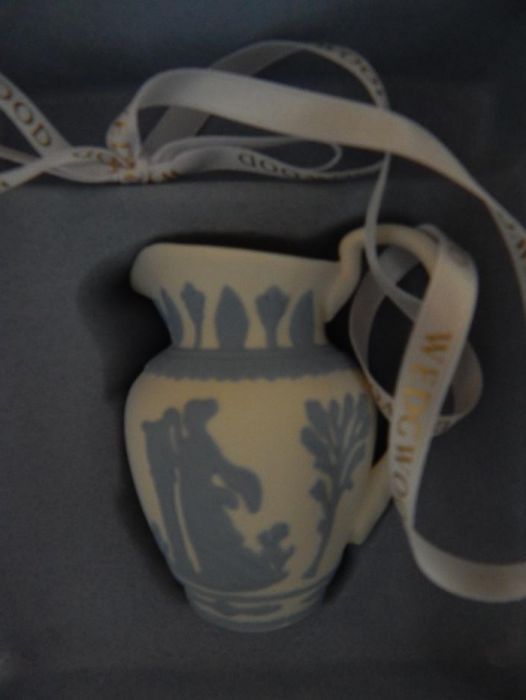 Ёлочная игрушка "Кувшин" Wedgwood