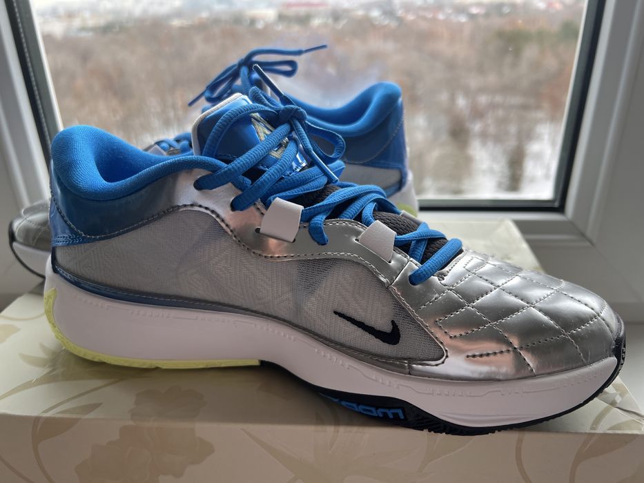 Кросовки Nike новые