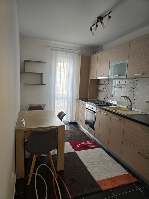 Inchiriere ap 2 camere, parcare inclusa