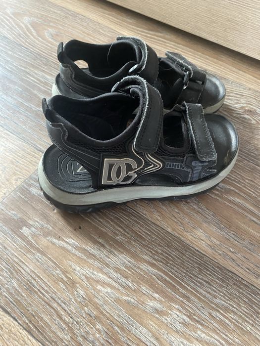 Продам,  кроссовки, сандали   для мальчика и девочки