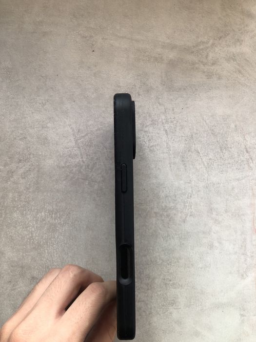 Чехол iPhone 16 +