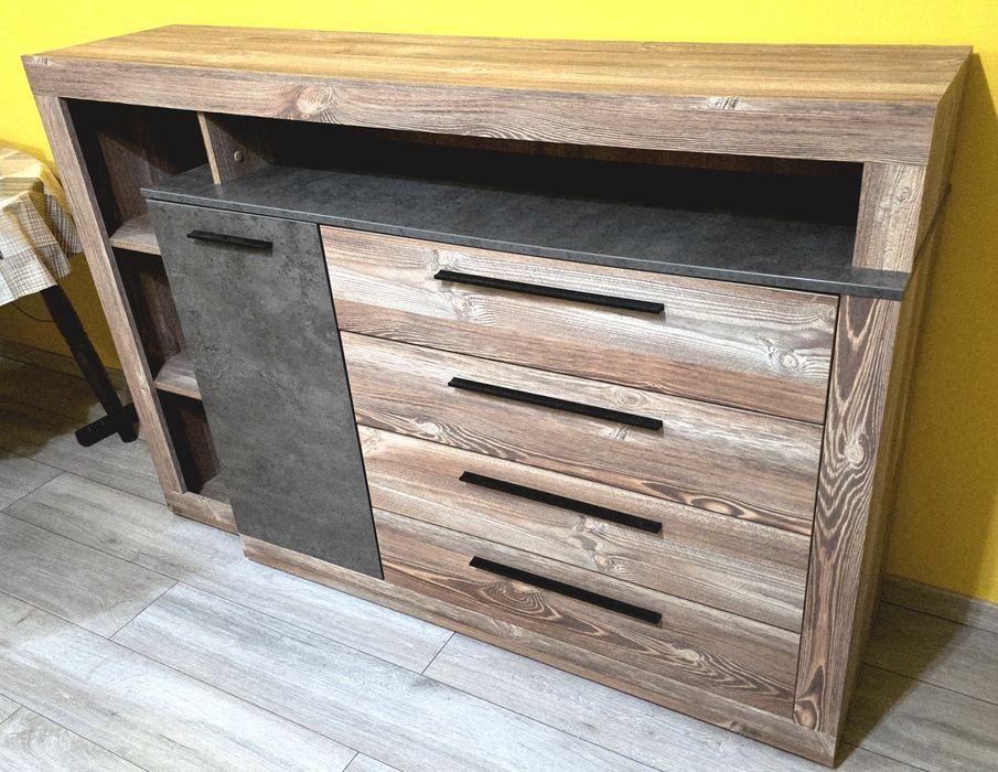 Впечатляващ мултифункционален шкаф-скрин с 4 чекмеджета (комод)