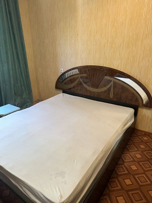 Кровать двуспальняя