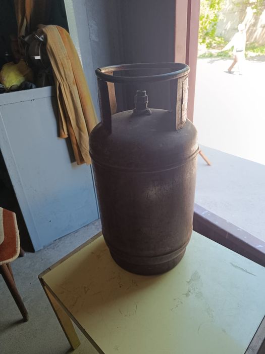 Продам газовый баллон.