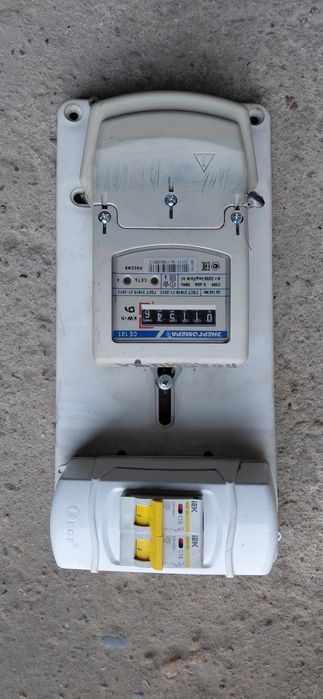 Продам  электро  счётчик,  б/у  в  рабочем  состоянии