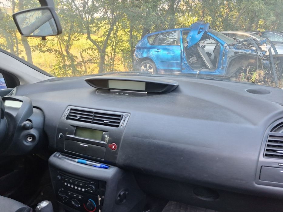 Dezmembrari Citroen C4 1.6 hdi an 2007