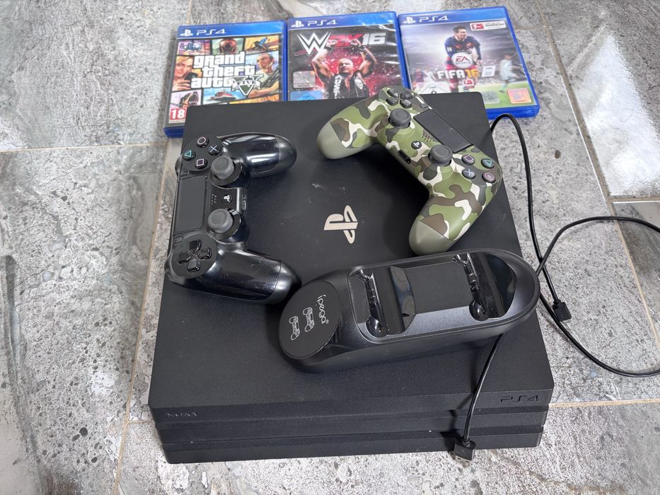Vand Playstation 4 pro