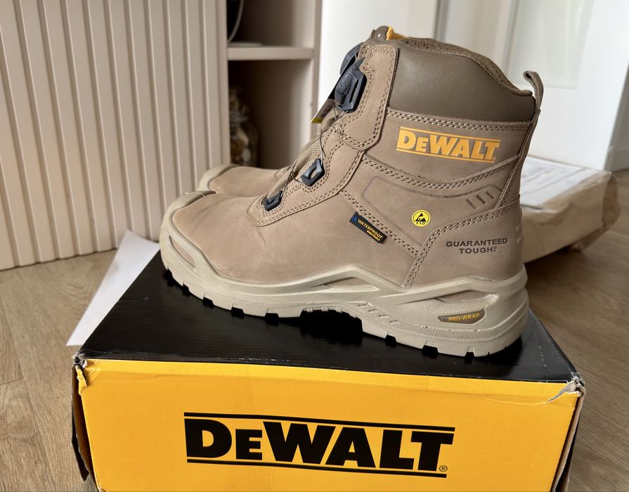 Bocanci de Protectie DeWalt (Noi, Marime 43)