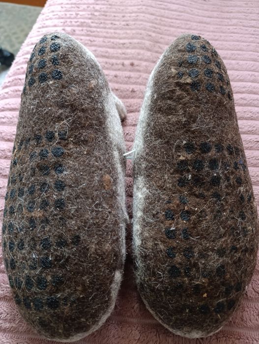 Натуральные войлочные тапочки