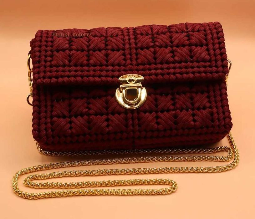 Сумочка на цепочке