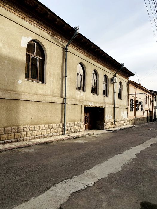 Зангиота райцентр 6.7 сотих средний ремонт  цена 230 000$