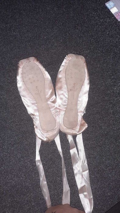 Розови палци за балет