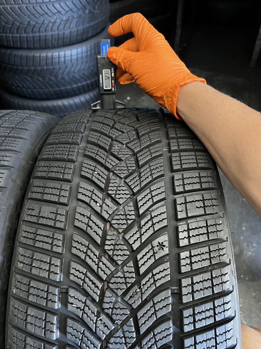 4 anvelope iarna 245/45/18 , 100 H , GoodYear , DOT 2025 , 7.4 mm !