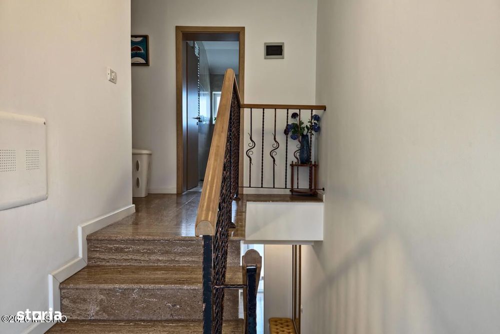 Dumbravita - Str Soarelui - Casa P+1, 3 Camere, Parcare Acoperita