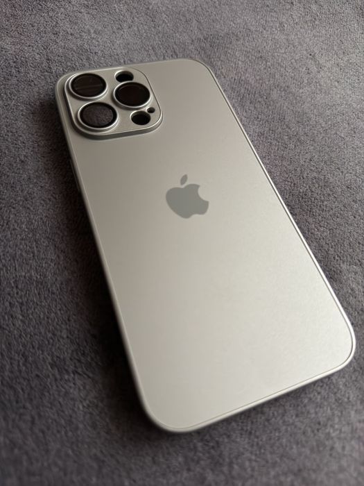 Vand husa iPhone 15 Pro Max Natural Titanium / Black Titanium