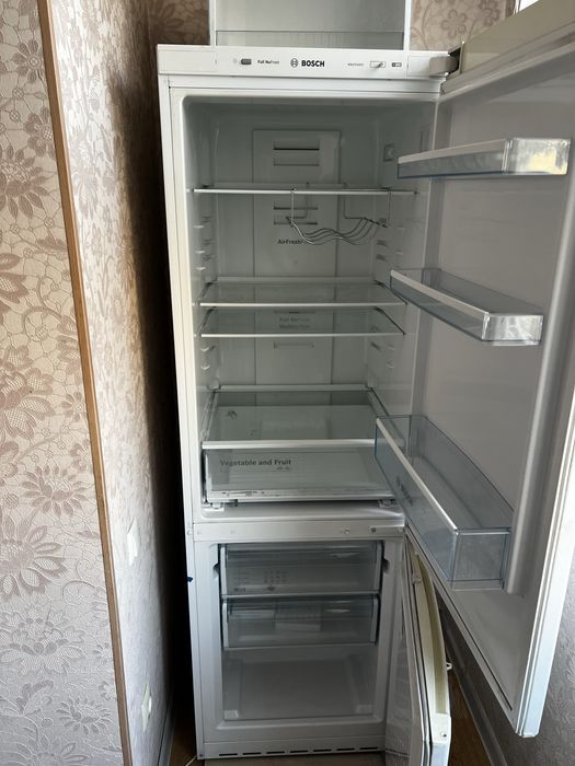 Холодильник BOSCH
