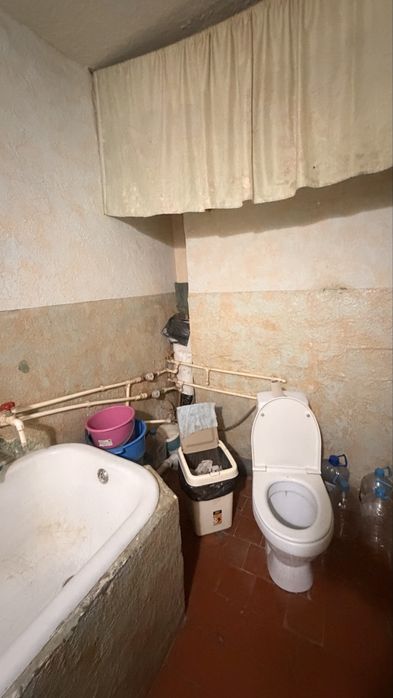 Продам 2 ком в общежитии