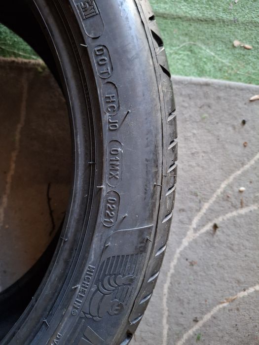 255 40 18 Michelin DOT 2021 vara NOI