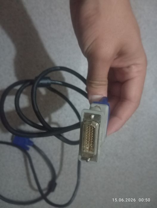 VGA кабель с пееходником DVI
