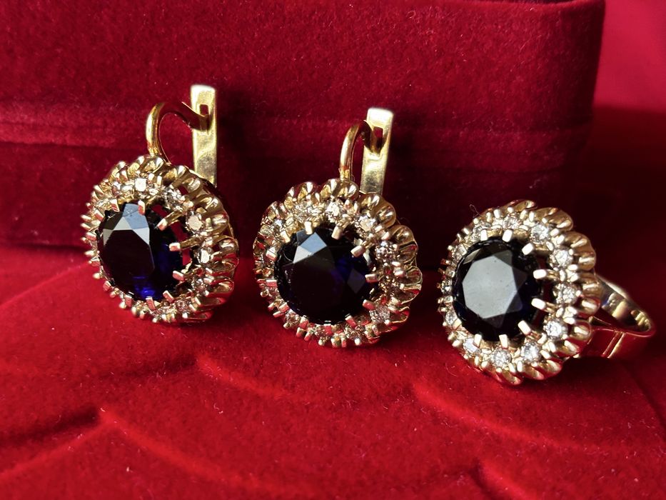 Бриллиантовый набор с сапфирами